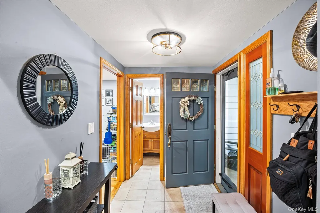 1734 Roberta Lane Merrick NY 11566