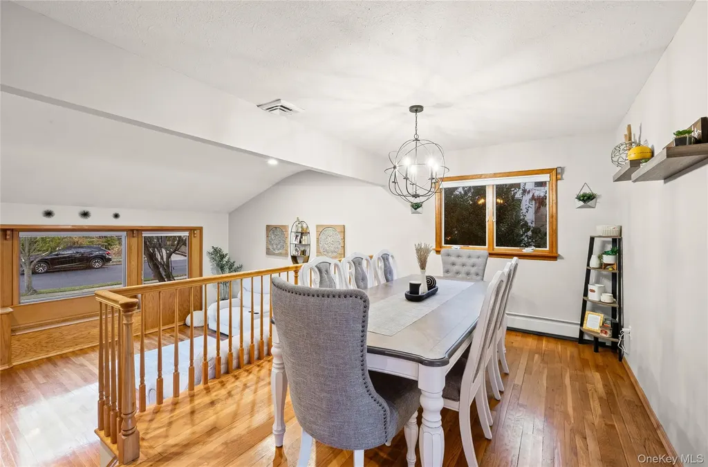 1734 Roberta Lane Merrick NY 11566