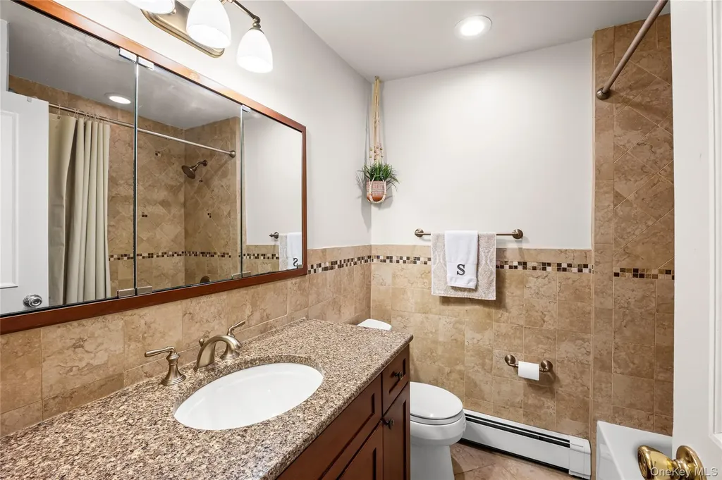 1734 Roberta Lane Merrick NY 11566