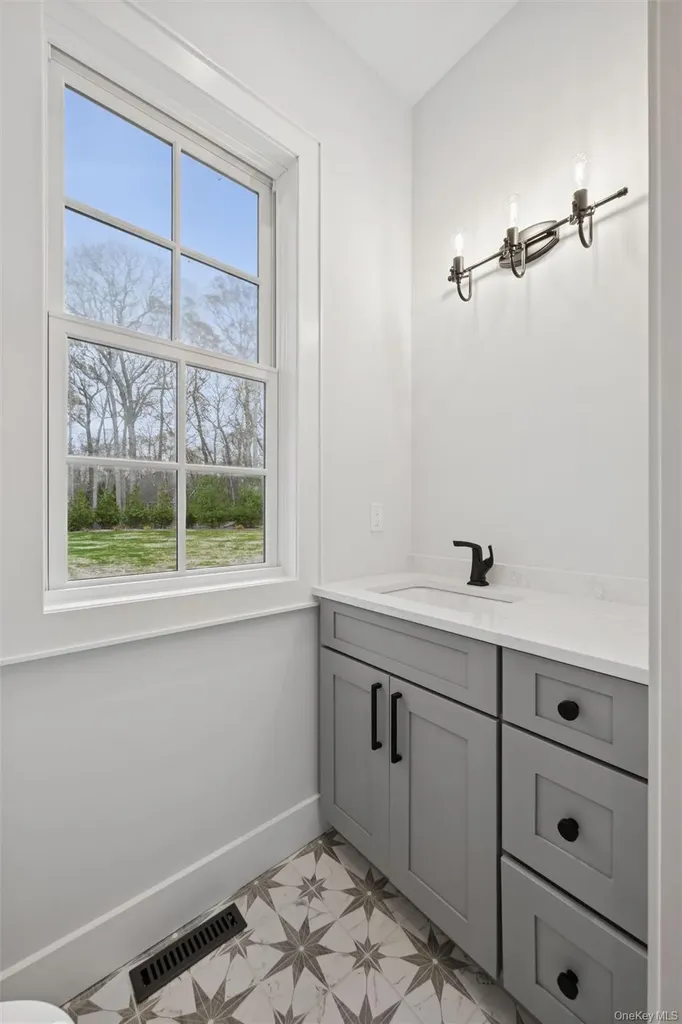 150 Deer Run Southold NY 11971