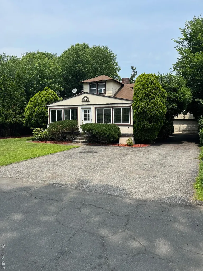 9 Hillside Avenue Haverstraw NY 10927
