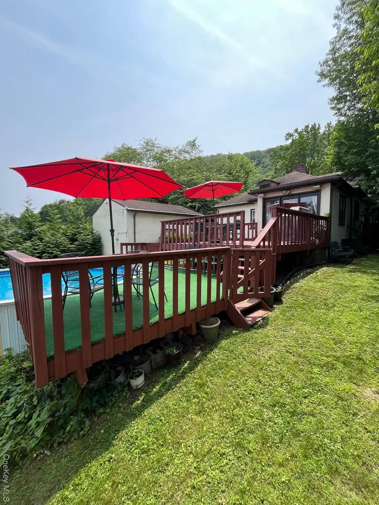 9 Hillside Avenue Haverstraw NY 10927