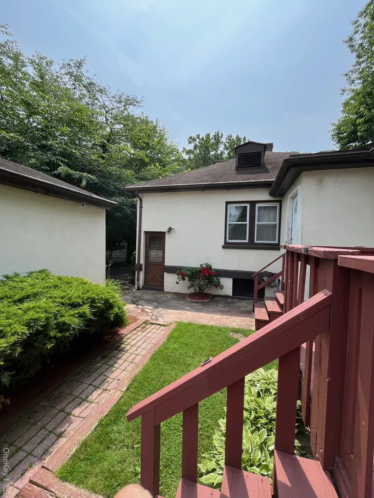 9 Hillside Avenue Haverstraw NY 10927