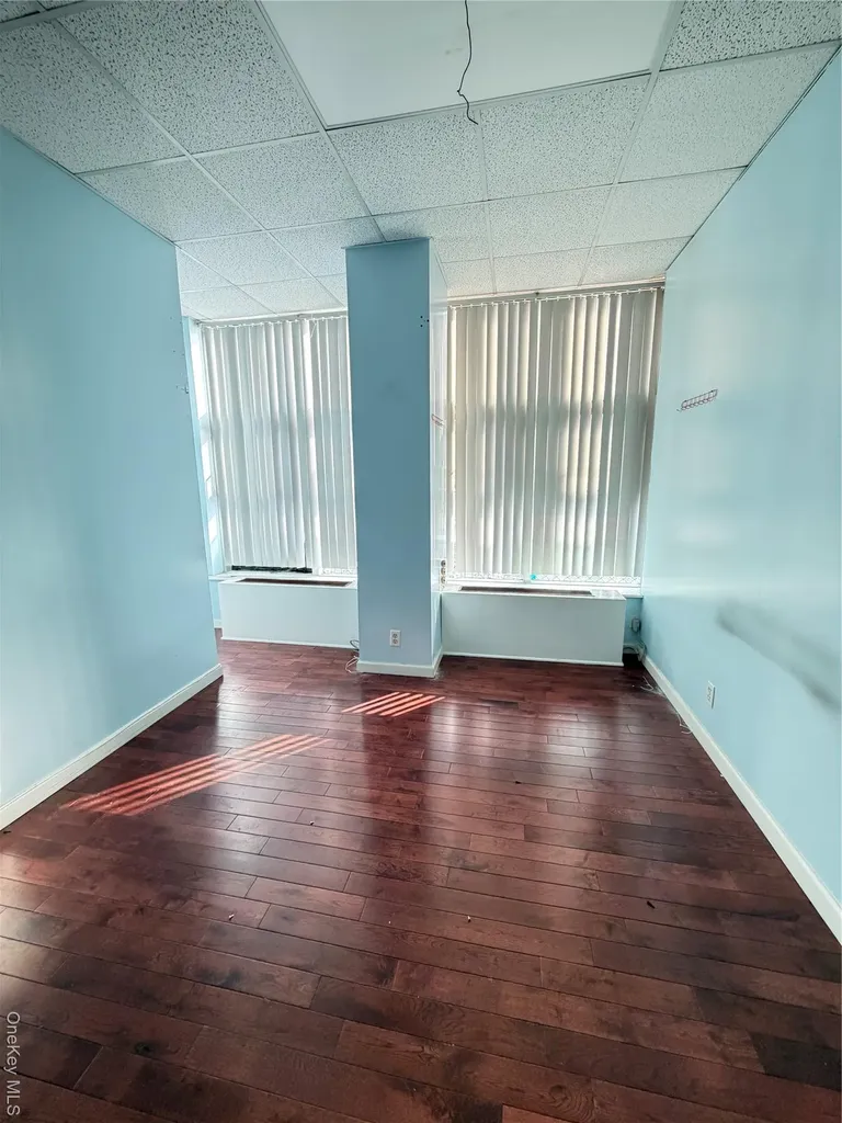 135-11 40th Road Flushing NY 11354