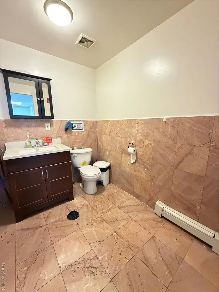 135-11 40th Road Flushing NY 11354