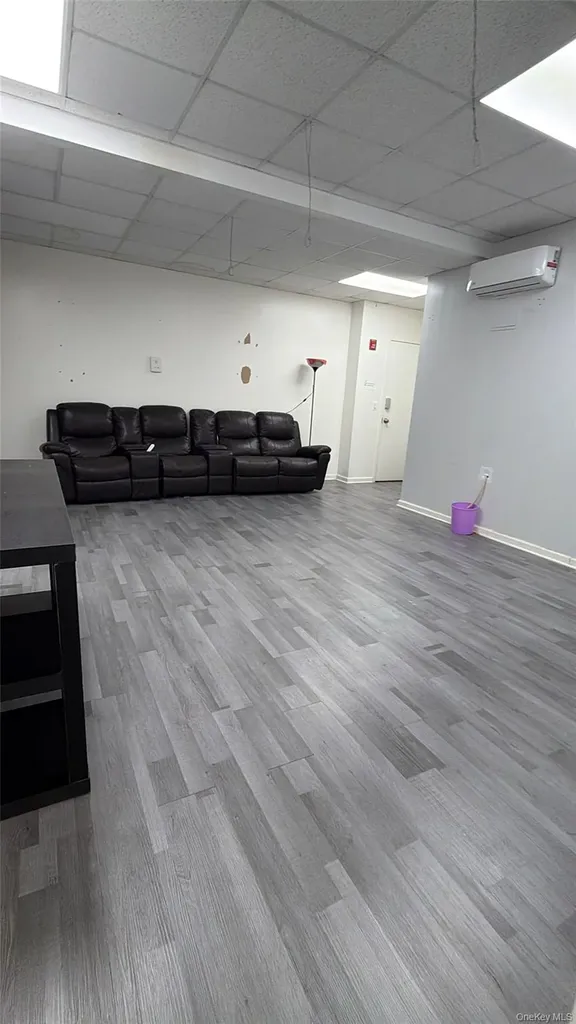 135-11 40th Road Flushing NY 11354