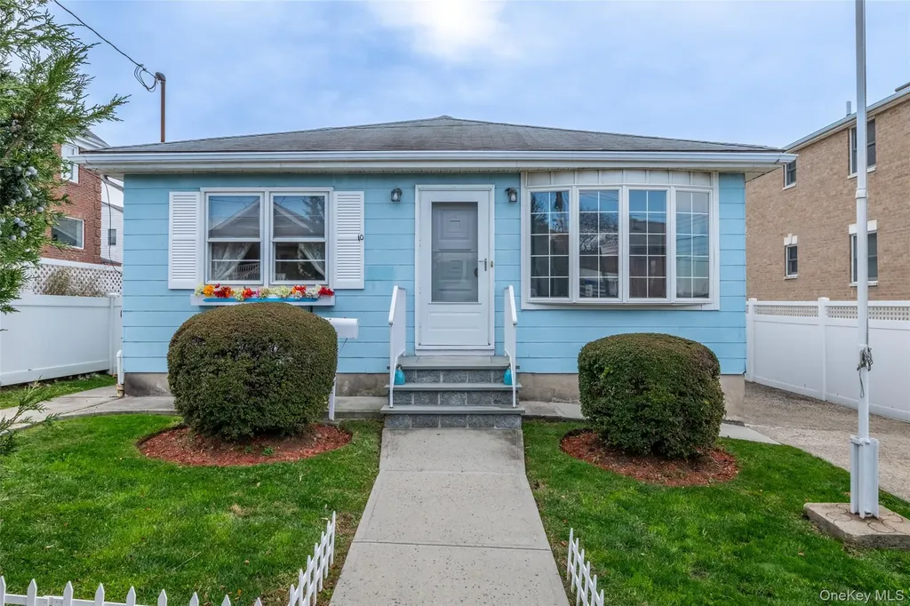 10 Pell Place Bronx NY 10464