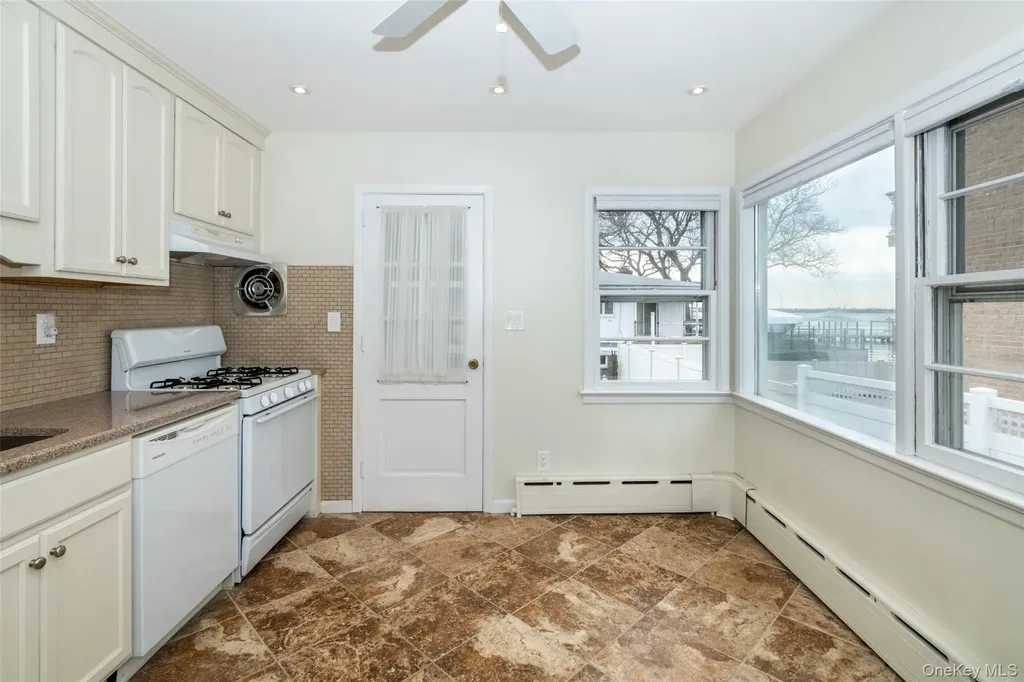 10 Pell Place Bronx NY 10464