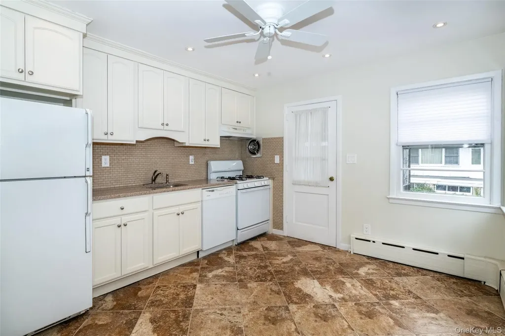 10 Pell Place Bronx NY 10464