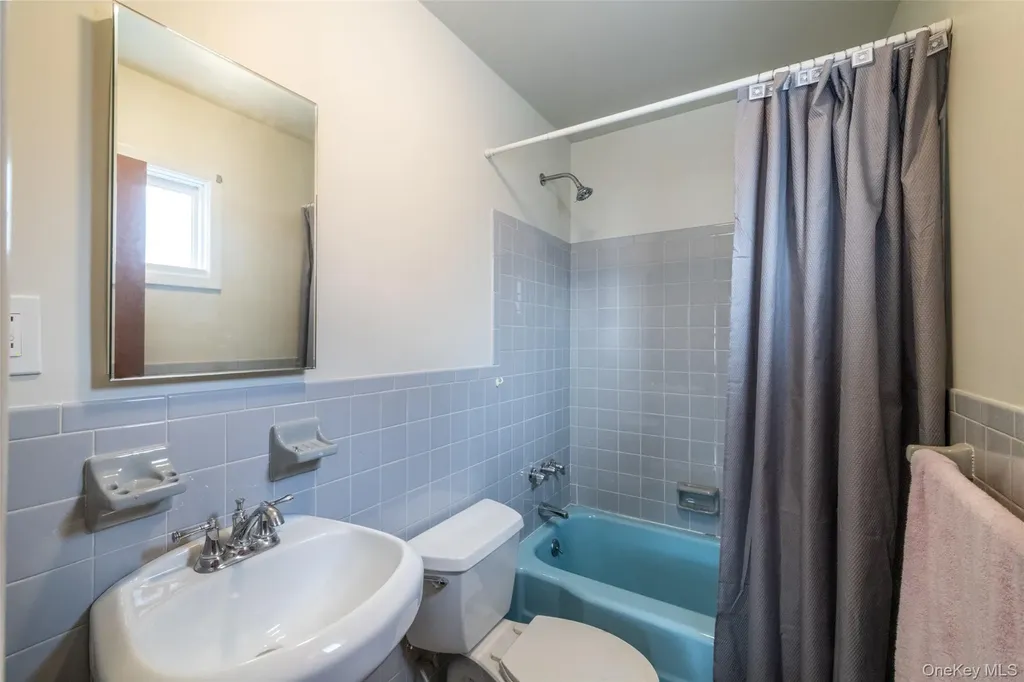 10 Pell Place Bronx NY 10464