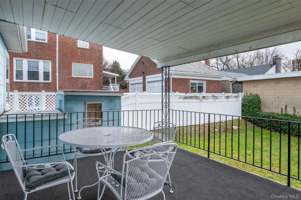 10 Pell Place Bronx NY 10464