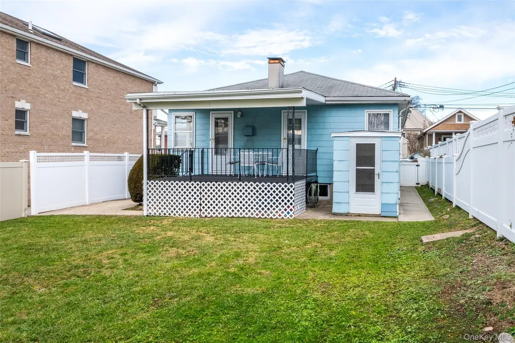 10 Pell Place Bronx NY 10464