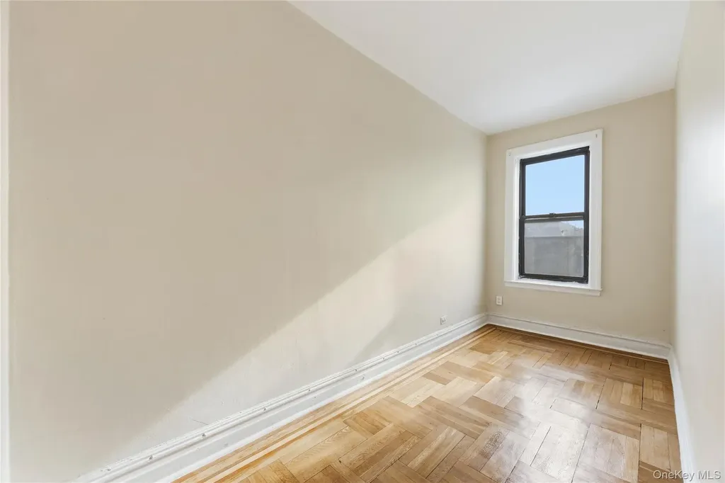 2922 Barnes Avenue Bronx NY 10467