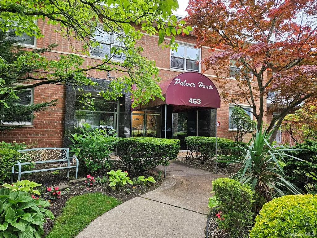 463 Summit Avenue Cedarhurst NY 11516