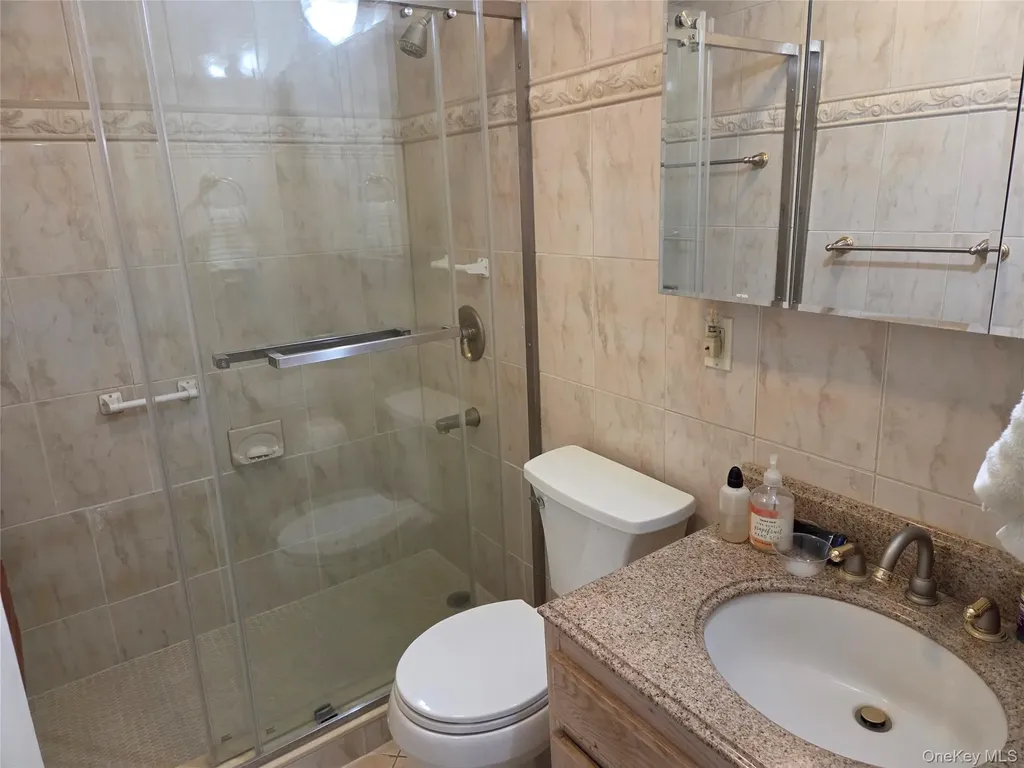 463 Summit Avenue Cedarhurst NY 11516