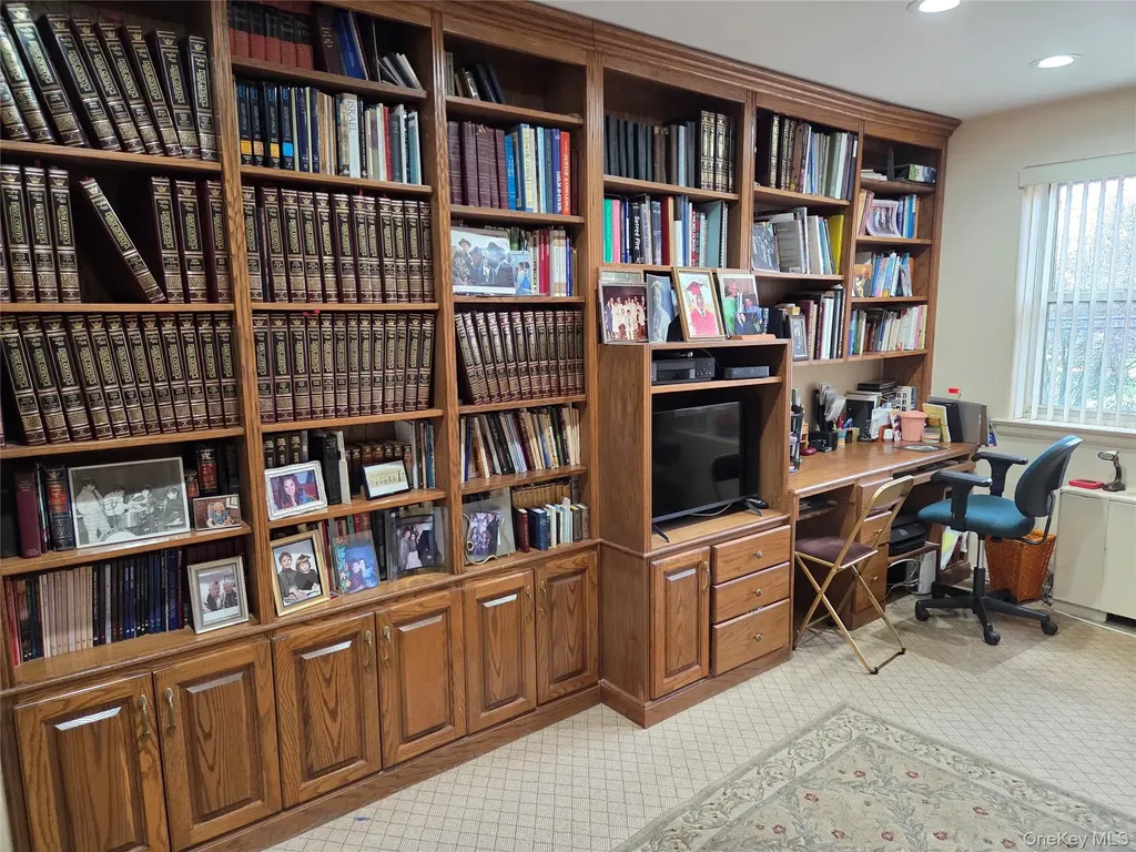 463 Summit Avenue Cedarhurst NY 11516