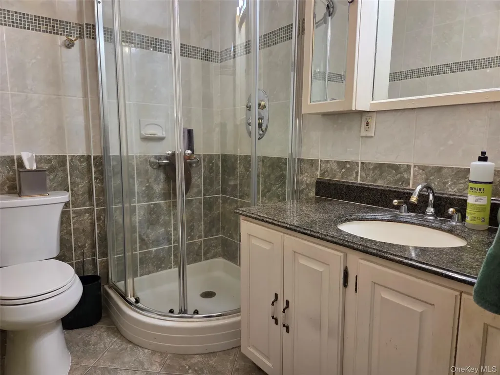 463 Summit Avenue Cedarhurst NY 11516
