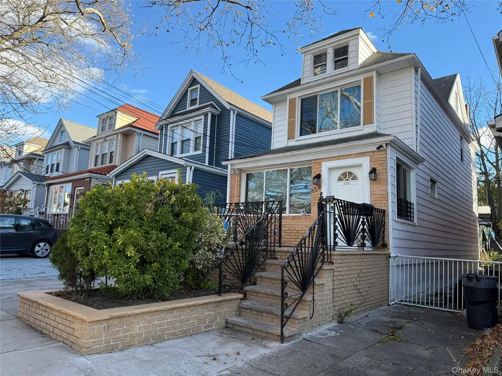 62-16 80th Avenue Glendale NY 11385