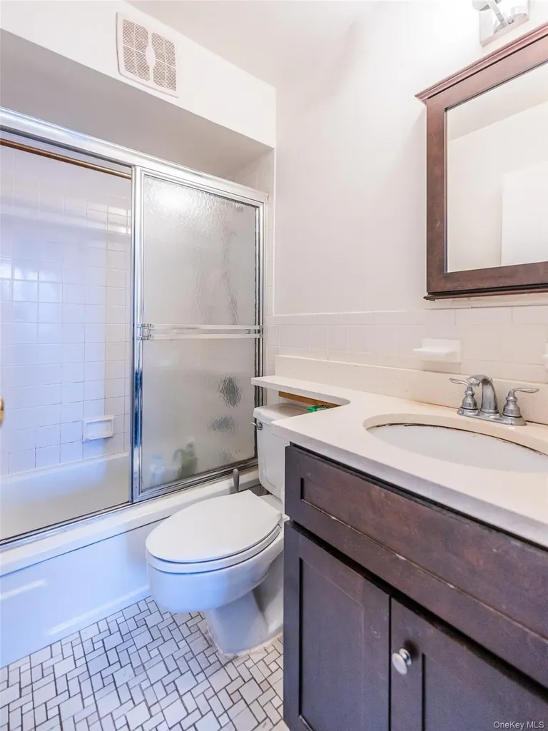 136-24 Maple Avenue Avenue Flushing NY 11355