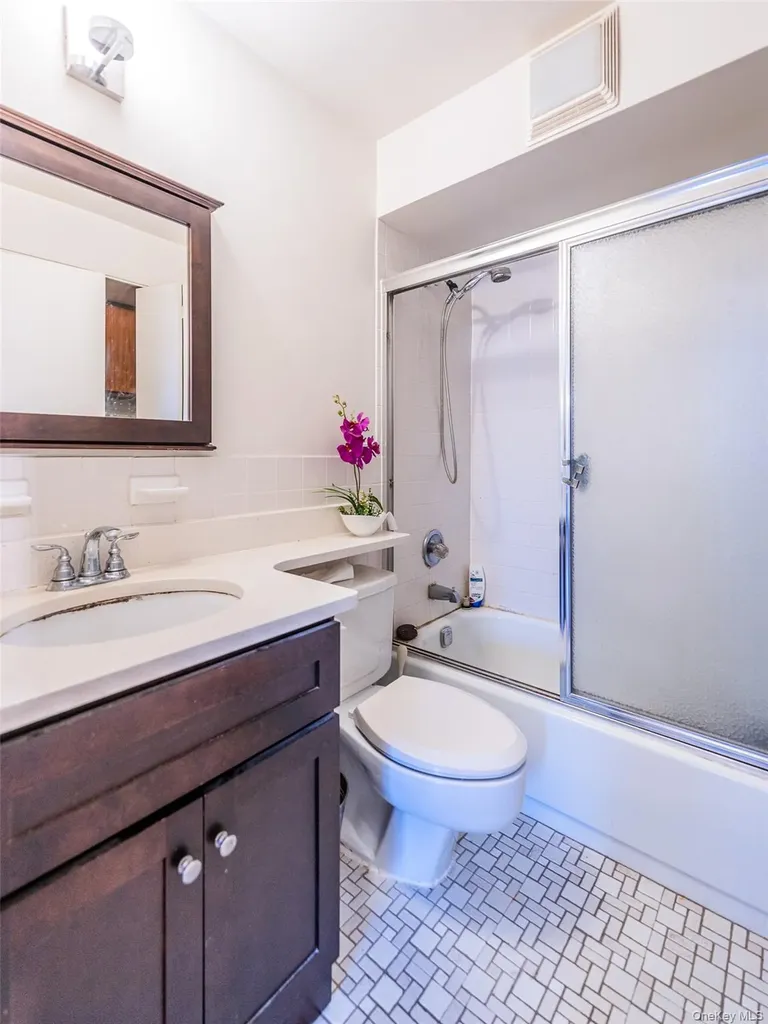 136-24 Maple Avenue Avenue Flushing NY 11355