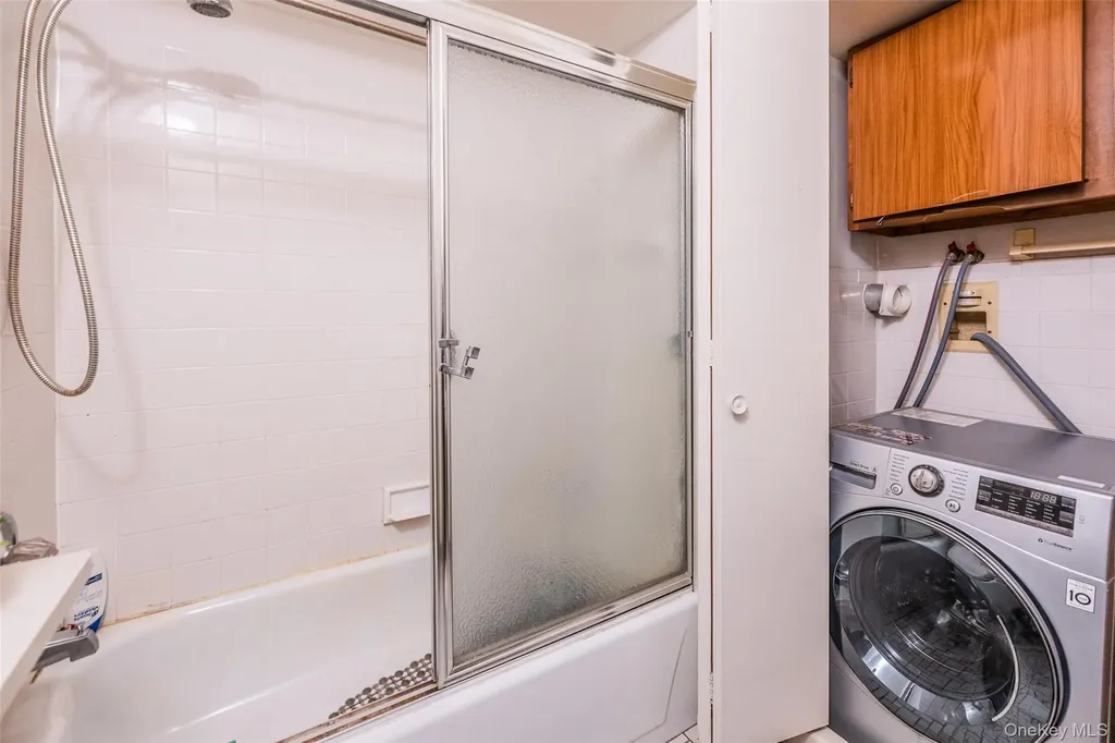 136-24 Maple Avenue Avenue Flushing NY 11355
