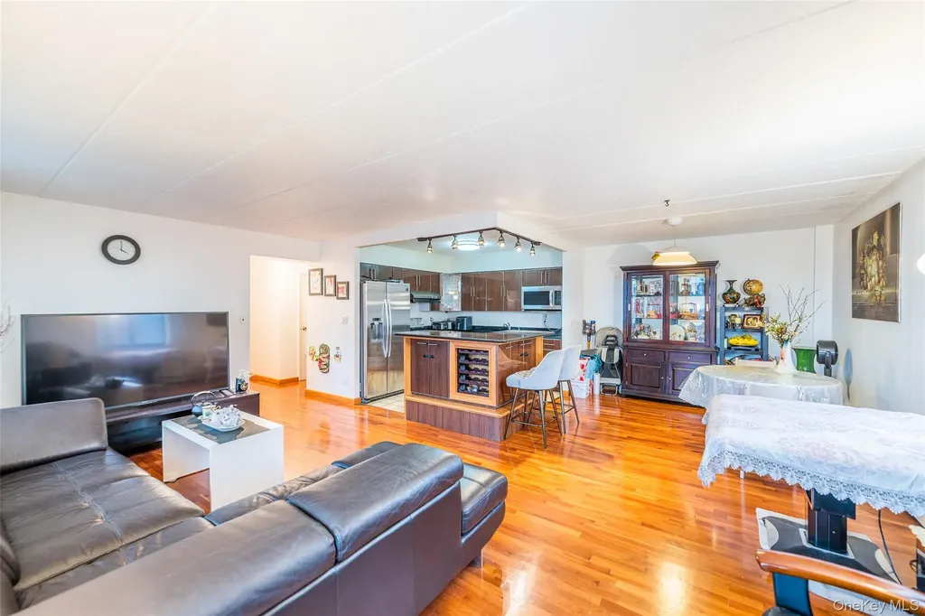 136-24 Maple Avenue Avenue Flushing NY 11355