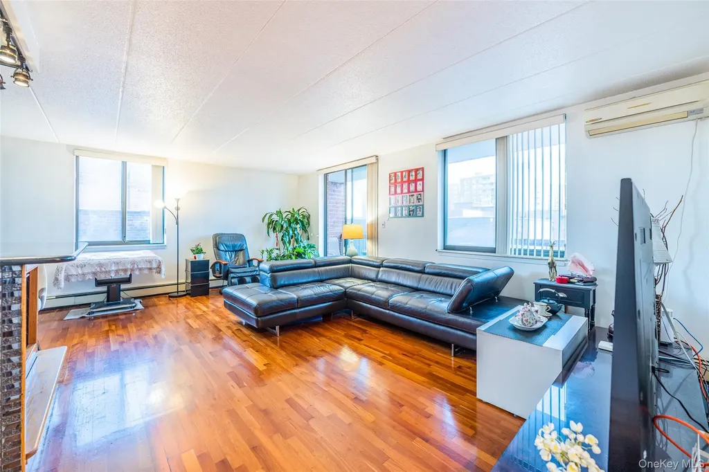 136-24 Maple Avenue Avenue Flushing NY 11355