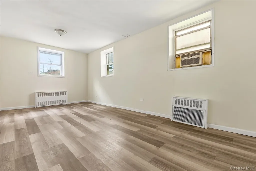 60-11 Broadway Woodside NY 11377