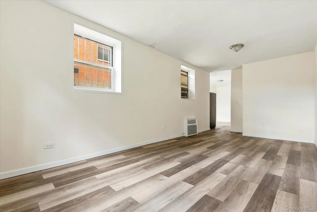 60-11 Broadway Woodside NY 11377