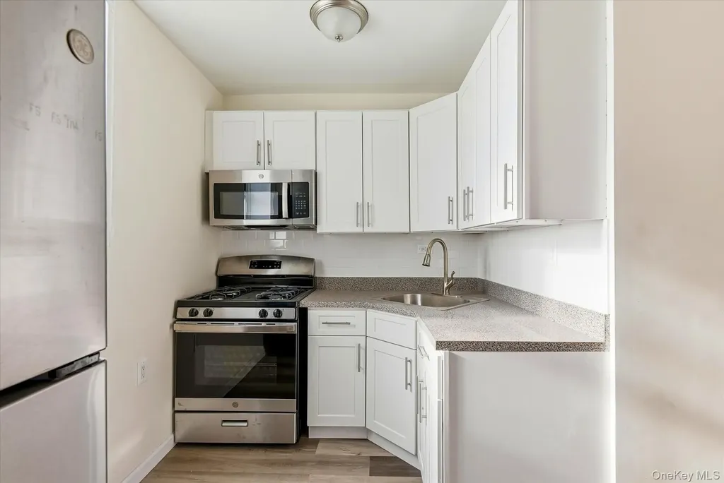 60-11 Broadway Woodside NY 11377