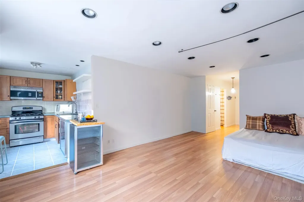 25 Franklin Avenue White Plains NY 10601