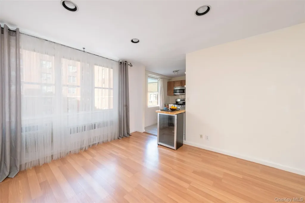 25 Franklin Avenue White Plains NY 10601