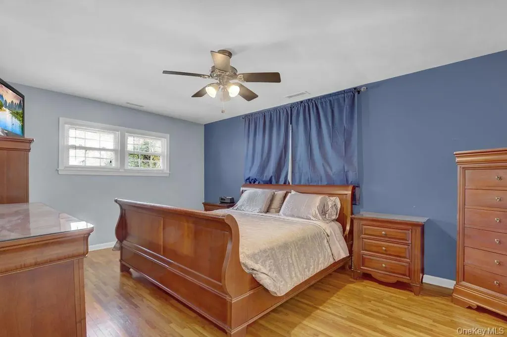 25 Sterling Place Malverne NY 11565