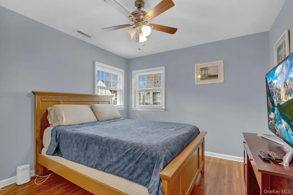 25 Sterling Place Malverne NY 11565