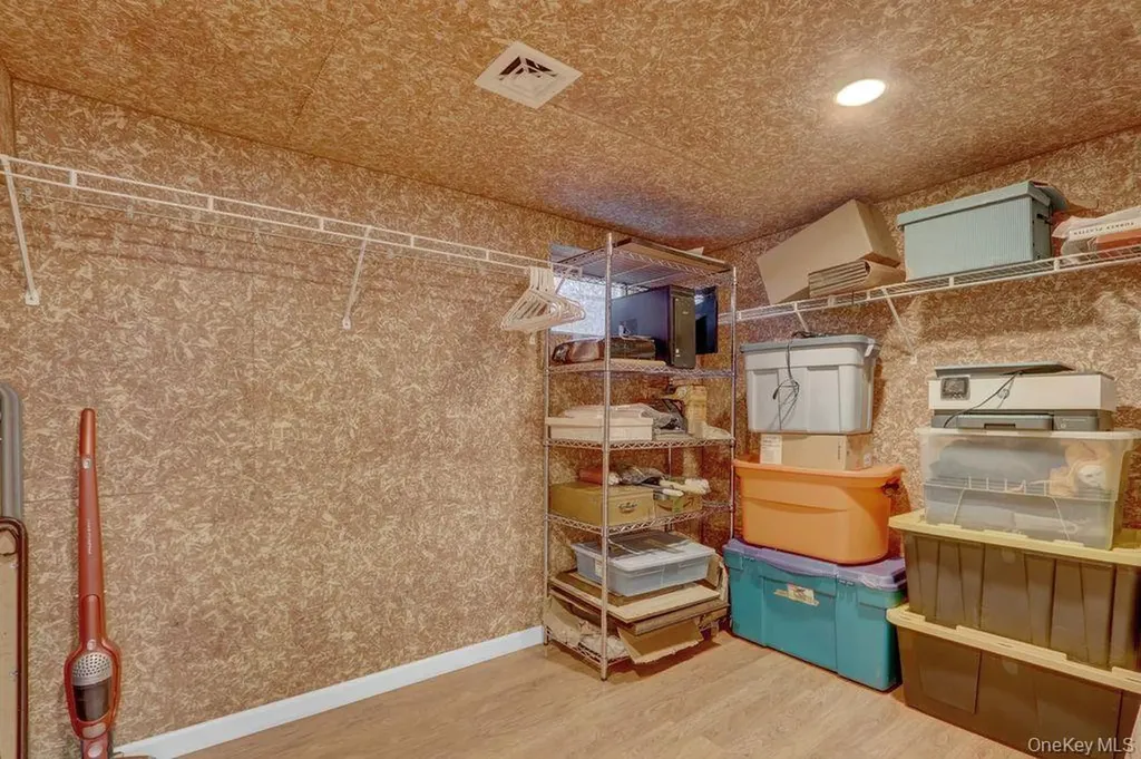 25 Sterling Place Malverne NY 11565