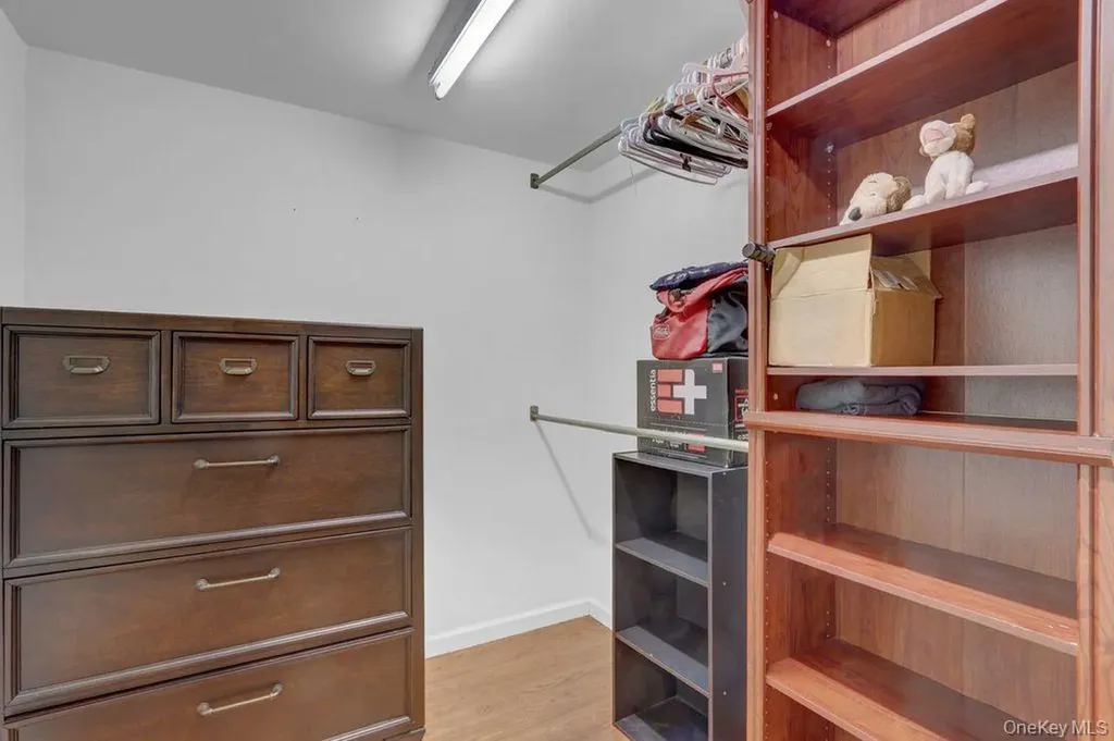 25 Sterling Place Malverne NY 11565