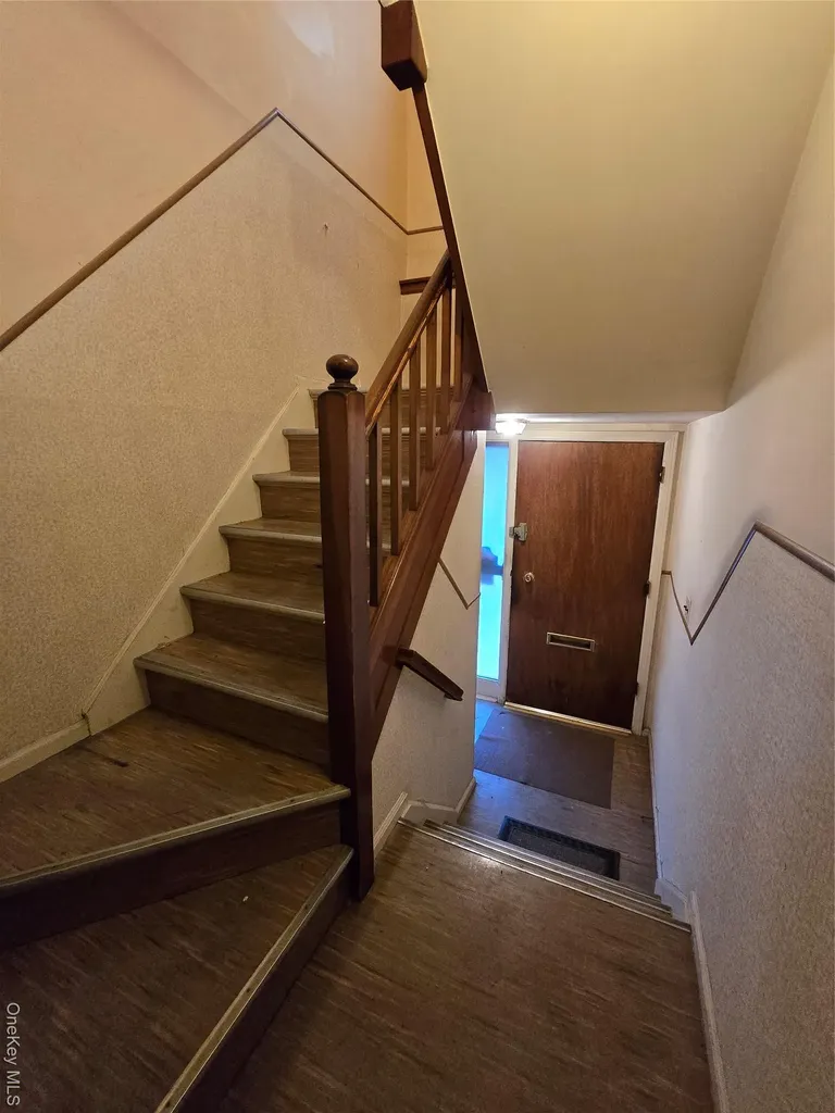 15520 Killarney Street Howard Beach NY 11414