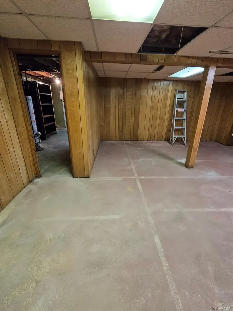 15520 Killarney Street Howard Beach NY 11414