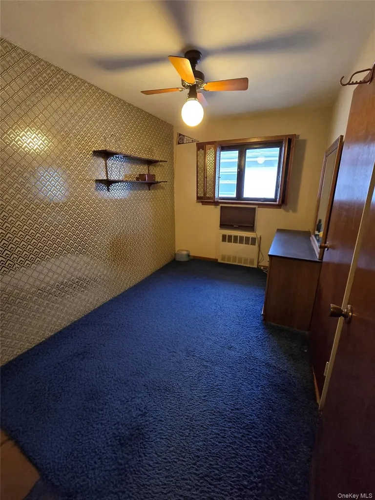 15520 Killarney Street Howard Beach NY 11414