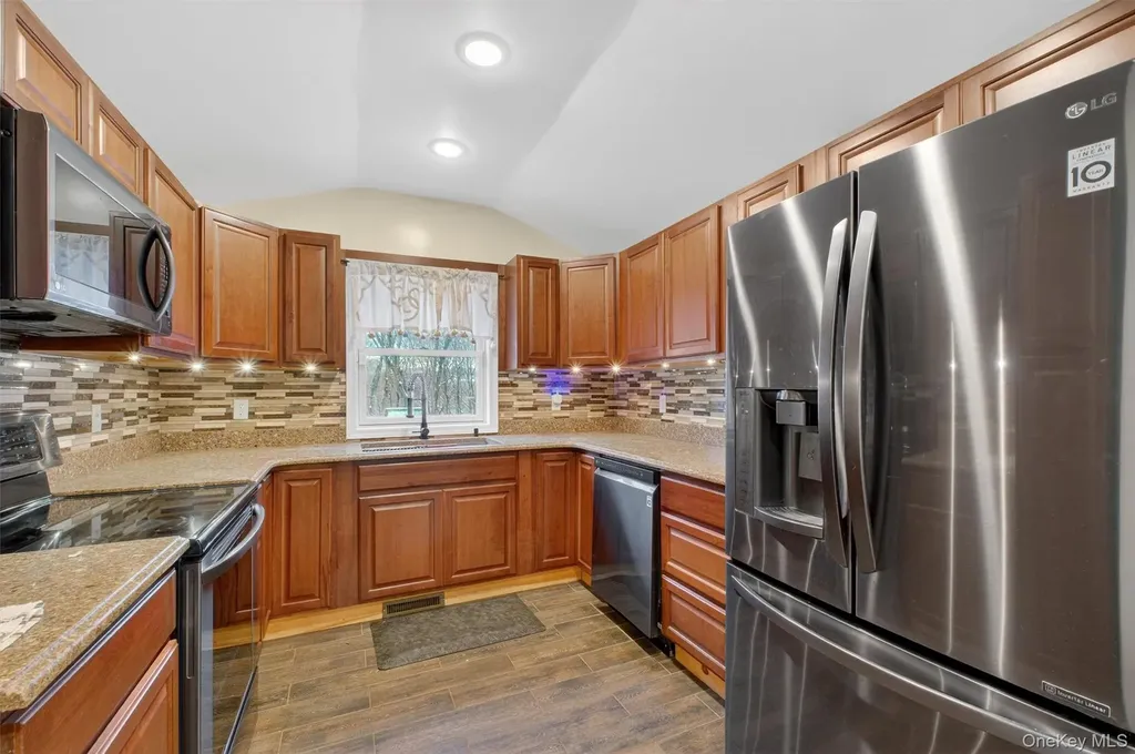 173 N Grand Avenue Poughkeepsie NY 12603