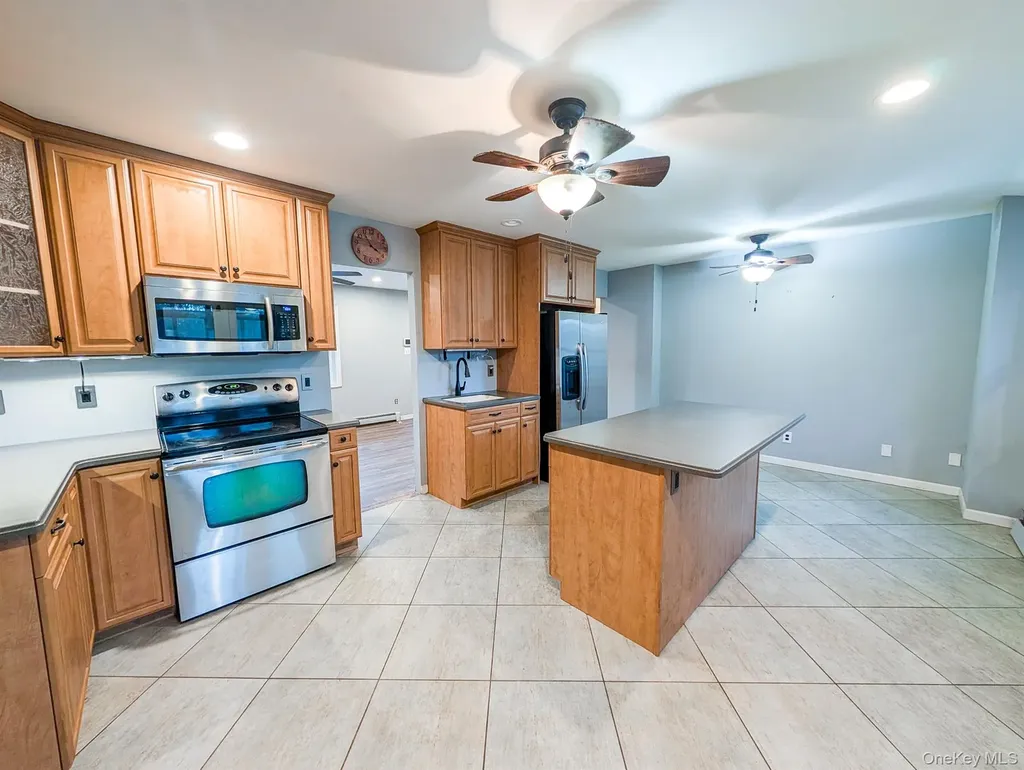 59 Westfield Road Coram NY 11727