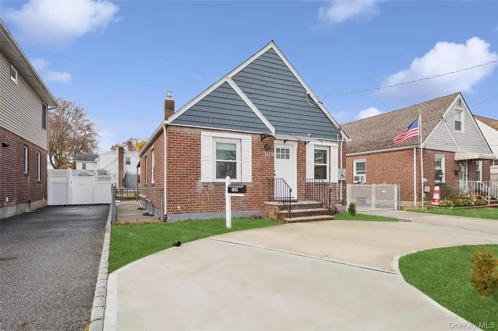 109 Caroline Avenue Franklin Square NY 11010