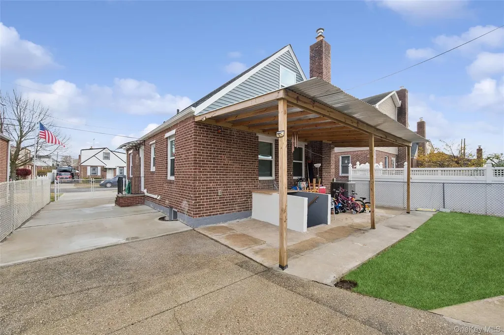 109 Caroline Avenue Franklin Square NY 11010
