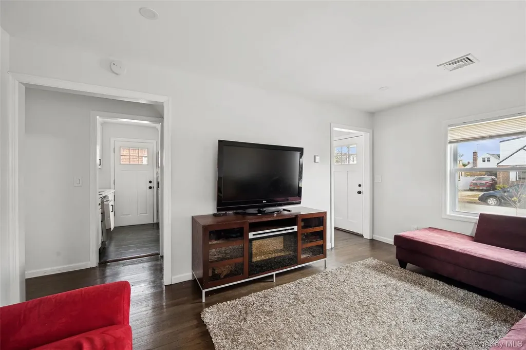 109 Caroline Avenue Franklin Square NY 11010