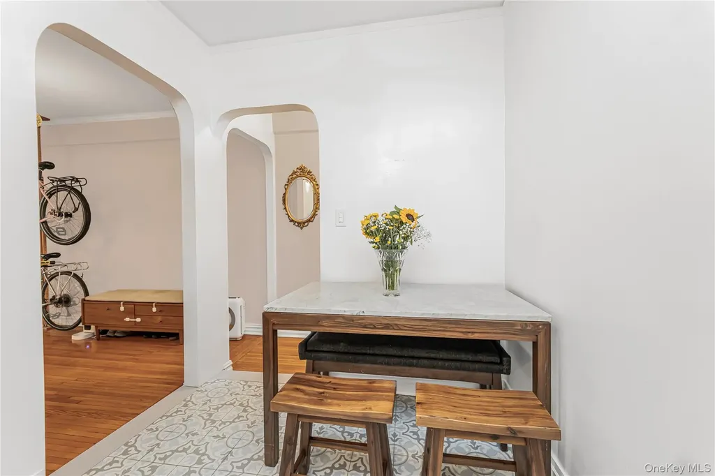 306 E Mosholu Parkway S Bronx NY 10458