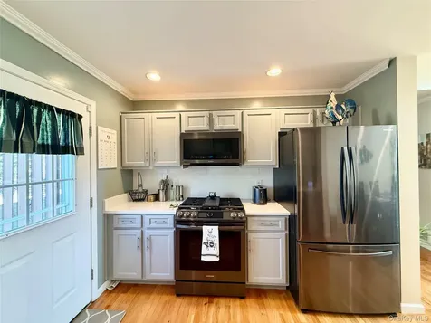 142 Pinebrook Drive Hyde Park NY 12538