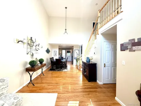 142 Pinebrook Drive Hyde Park NY 12538