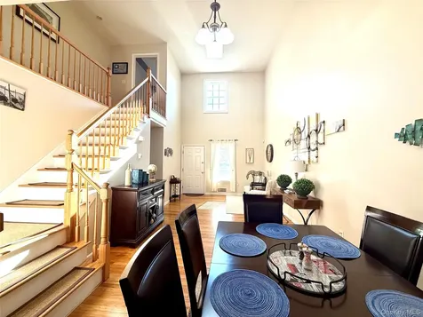 142 Pinebrook Drive Hyde Park NY 12538