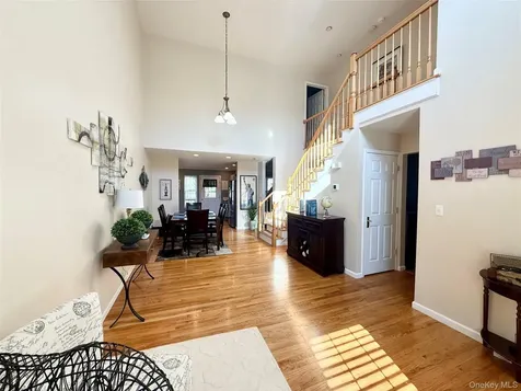 142 Pinebrook Drive Hyde Park NY 12538