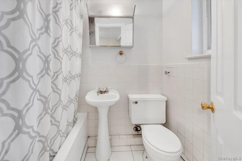 537A Ellsworth Avenue Bronx NY 10465